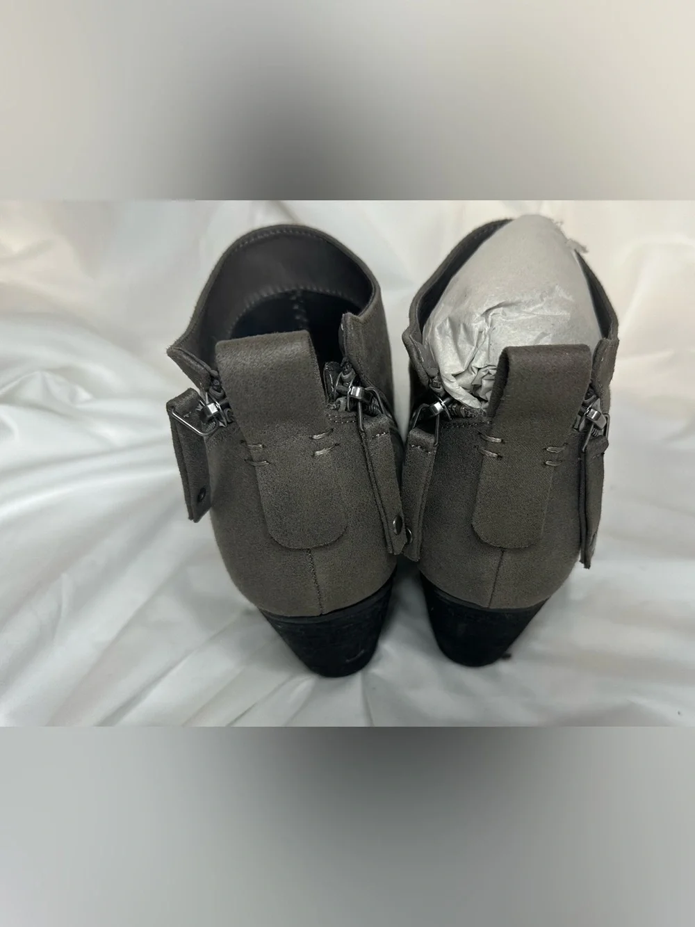 Torrid Gray Suede Ankle Booties - Classic Side-Zip Heel size 9